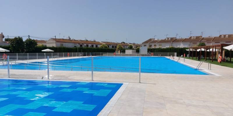 La emblemática piscina “La Ola Azul”  abrirá todos los días a partir del 1 de Junio